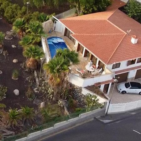הוילה אדחה Sunny House With Private Pool And Sea View מראה חיצוני תמונה