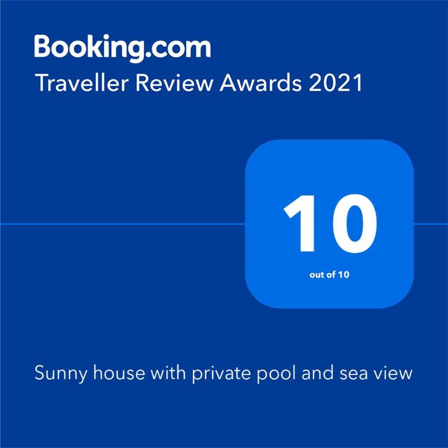 הוילה אדחה Sunny House With Private Pool And Sea View מראה חיצוני תמונה