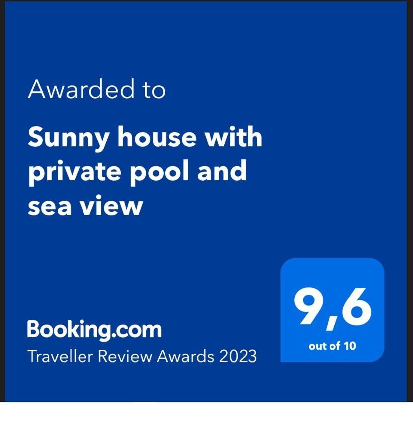 הוילה אדחה Sunny House With Private Pool And Sea View מראה חיצוני תמונה