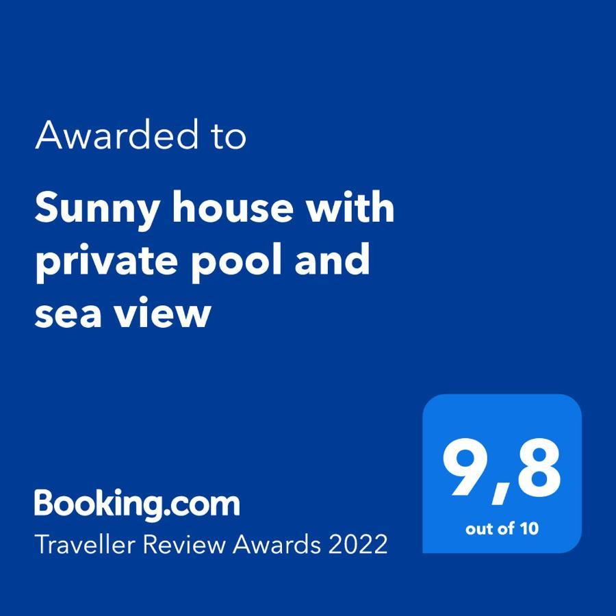 הוילה אדחה Sunny House With Private Pool And Sea View מראה חיצוני תמונה