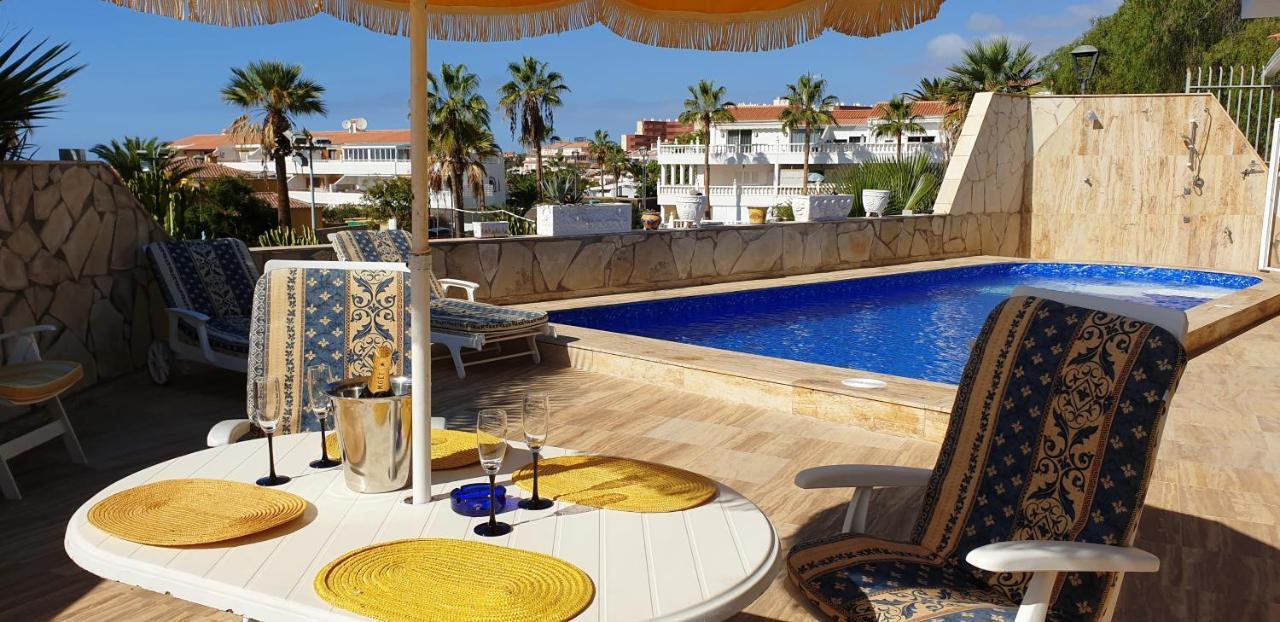 הוילה אדחה Sunny House With Private Pool And Sea View מראה חיצוני תמונה